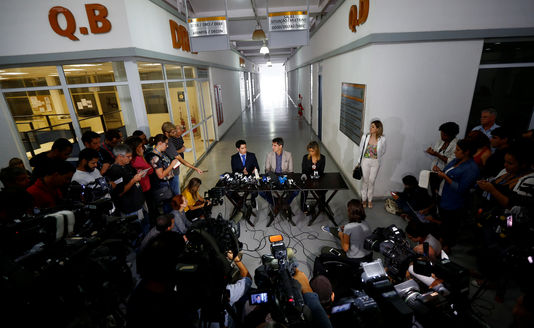 Conférence de presse des enquêteurs sur le viol de l’adolescente, vendredi 27 mai. RICARDO MORAES / REUTERS 