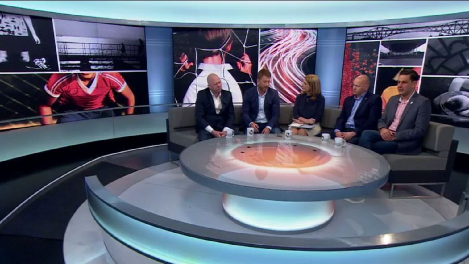   Quatre anciens footballeurs ont témoigné sur la BBC des abus sexuels subis dans leur enfance par leur entraîneur.  © BBC 