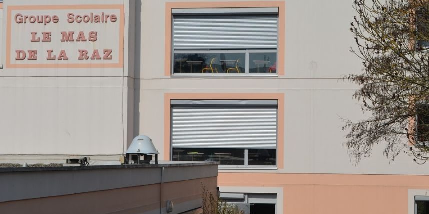 L'ancien directeur de l'école du Mas-de-la-Raz à Villefontaine a été placé en détention le 25 mars dernier suite aux révélations de deux de ses élèves.