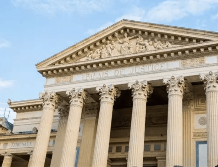 Pyrénées-Atlantiques | Grand-père condamné à 18 mois de prison avec sursis